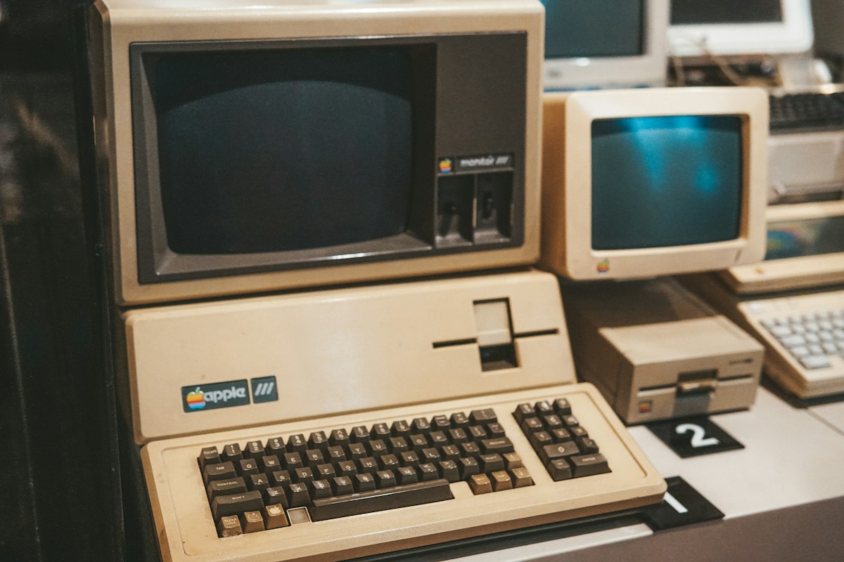 El recorrido de los residuos electrónicos de una oficina que cierra